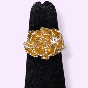 V. Avon Floral Rhinestone Ring
